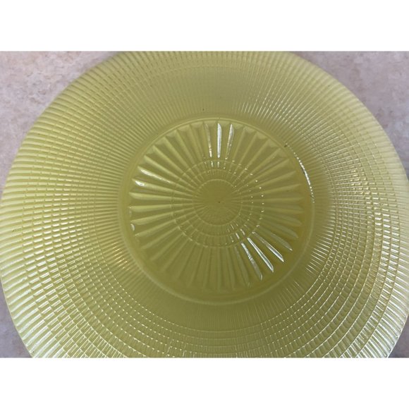 Pressed Glass Saucers One Clear And One Yellow Both 5.75" - Picture 6 of 6